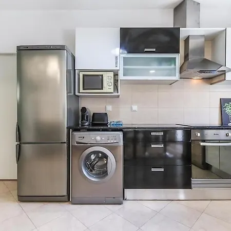 Portucale ! Caparica Pool * Charneca (Setubal)