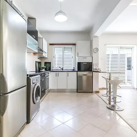 Casa de Férias Portucale ! Caparica Pool *