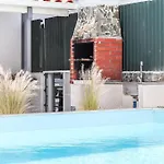 Portucale ! Caparica Pool Holiday home Charneca (Setubal)